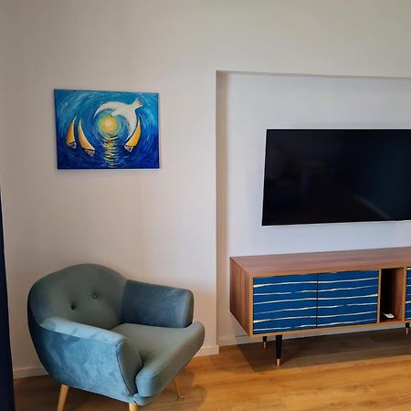 Beachfront Comfort Apartments Sinajko Podgora Bagian luar foto