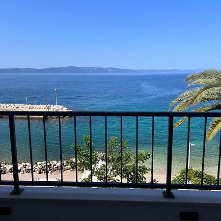 Beachfront Comfort Apartments Sinajko Podgora Bagian luar foto