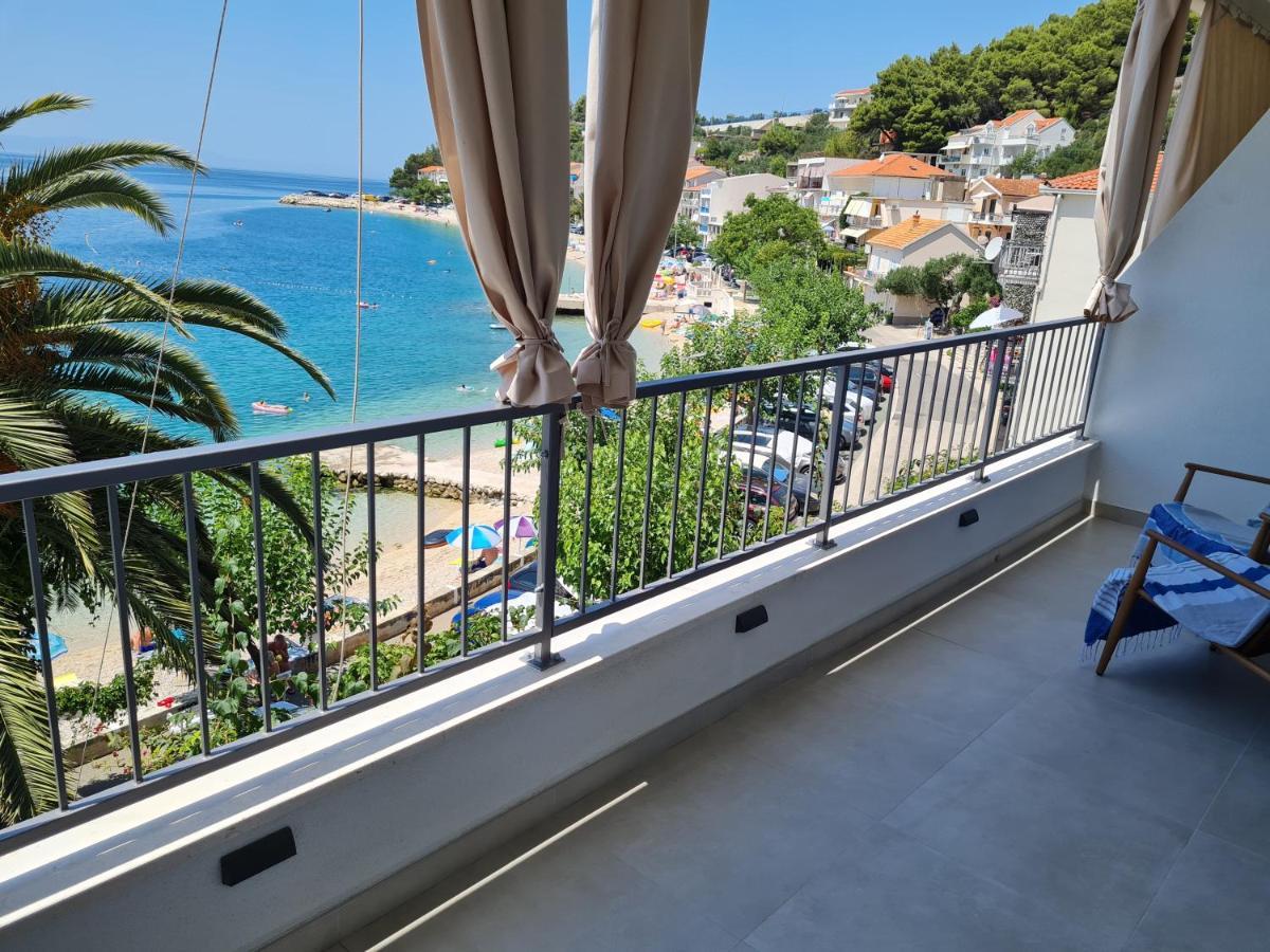 Beachfront Comfort Apartments Sinajko Podgora Bagian luar foto