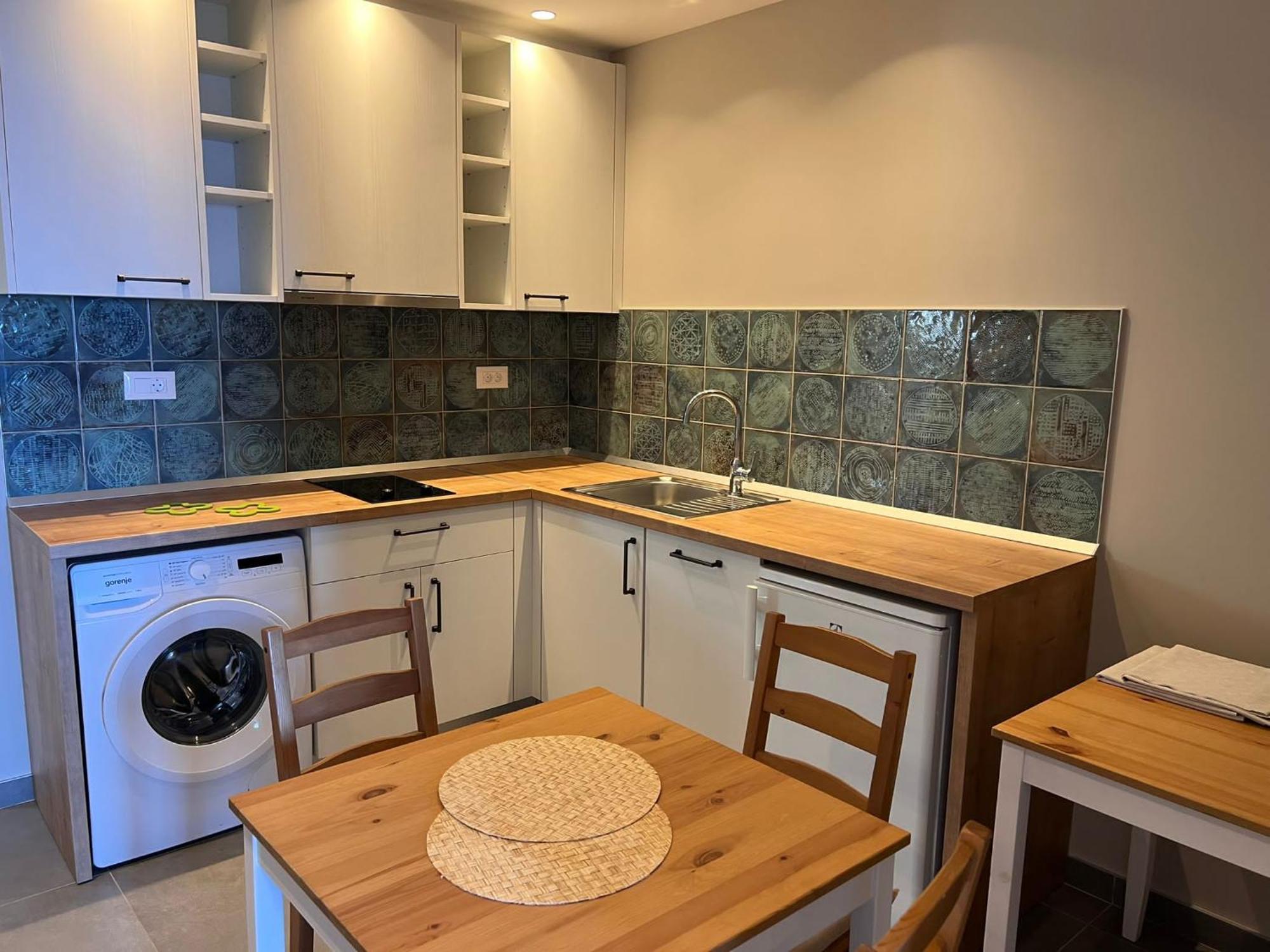 Beachfront Comfort Apartments Sinajko Podgora Bagian luar foto